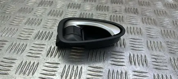 Toyota Avensis T270 Front door interior handle 6920505051