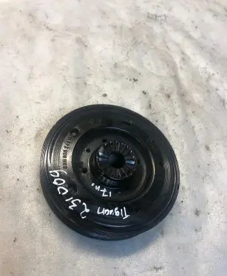 Volkswagen Tiguan Crankshaft pulley 06h105243m