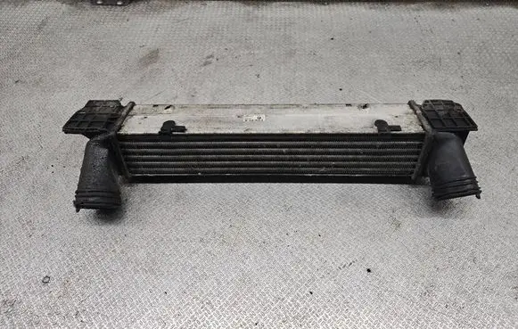 BMW 1 E81 E87 Intercooler radiator 7524916 3093796