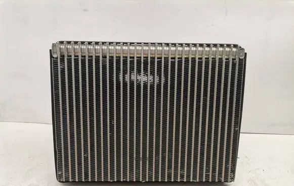 Volvo V70 Air conditioning (A/C) expansion valve 31101177 5037141332 28812