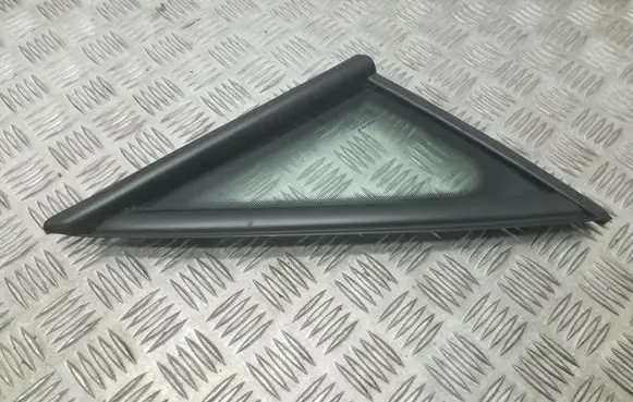 Seat Altea Front triangle window/glass 5P0845412