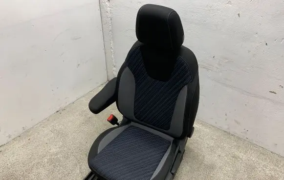 Opel Crossland X Front driver seat 