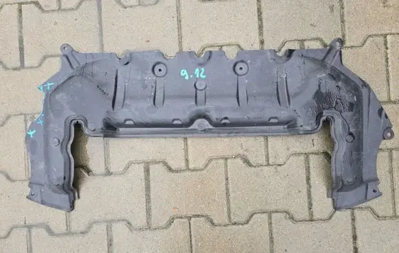 BMW 8 G15 Rear underbody cover/under tray 7463446