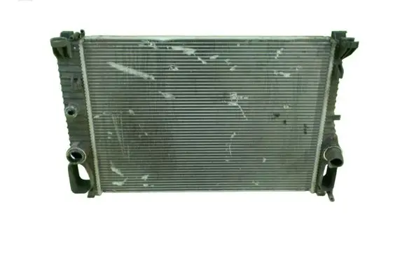 Mercedes-Benz CLS C219 Coolant radiator A2115003402