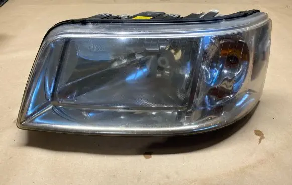 Volkswagen Transporter - Caravelle T5 Headlight/headlamp 7H1941015S 0301191301