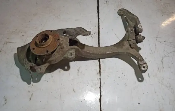 Audi A8 S8 D3 4E Front wheel hub