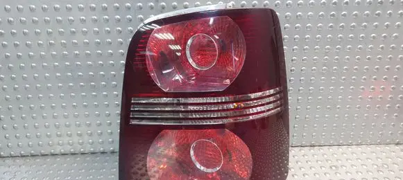 Volkswagen Touran I Rear/tail lights 1T0945096N