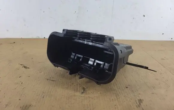 BMW 6 F12 F13 Engine control unit holder 586509