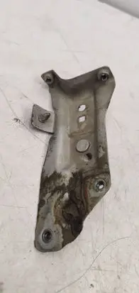 Audi A3 S3 8P Fender mounting bracket 8P0821135