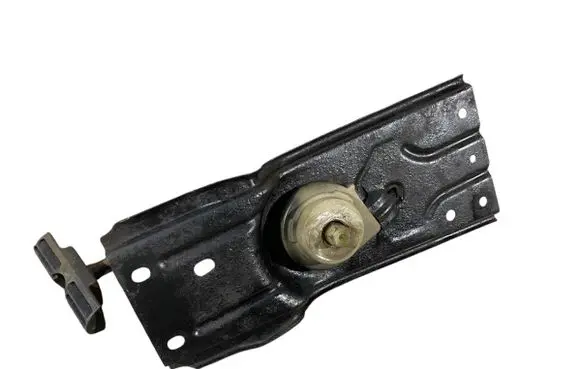 Hyundai Santa Fe Spare wheel mounting bracket 