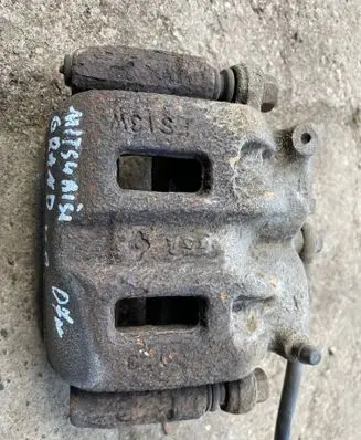Mitsubishi Grandis Front brake caliper