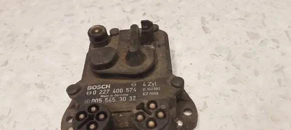 Mercedes-Benz E W124 Ignition amplifier control unit 0227400574 0055453032