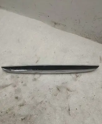 BMW 3 E90 E91 Engine hood trim 22405910 7117241
