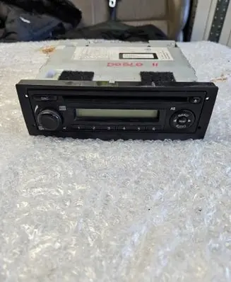 Fiat Doblo Radio/CD/DVD/GPS head unit 7355124860