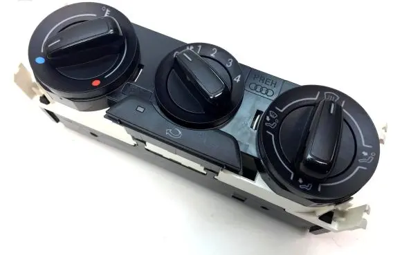 Audi A1 Climate control unit 8X0819045B