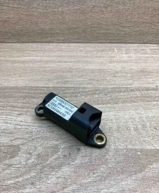 Audi A4 S4 B5 8D Airbag deployment crash/impact sensor 8D0959643B
