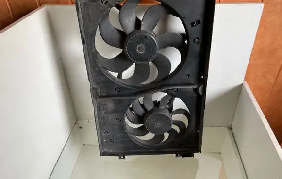 Audi A3 S3 8L Electric radiator cooling fan 1J0121207M