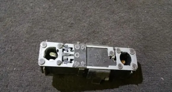 Renault Laguna I Tail light bulb cover holder