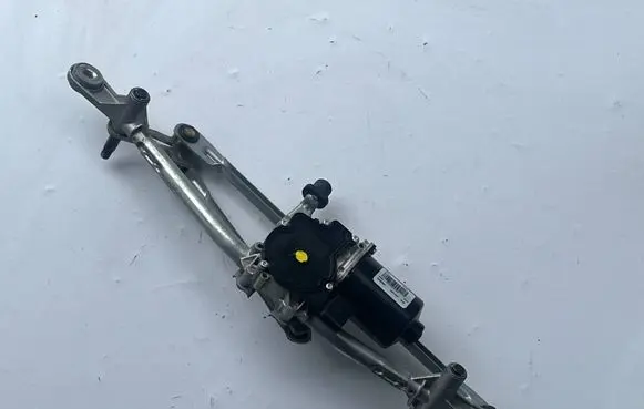Fiat Tipo Front wiper linkage and motor 52069330 04022021