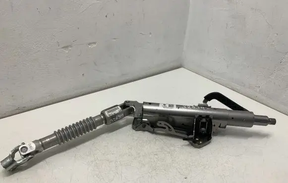 Steering wheel axle set