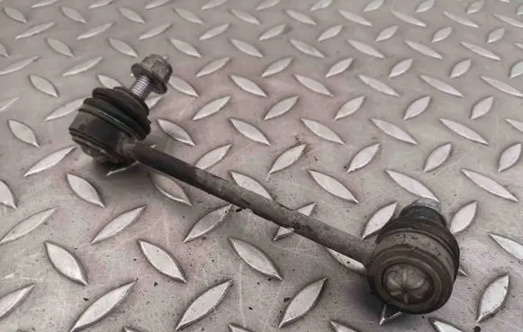 Jaguar E-Pace Rear anti-roll bar/stabilizer link 