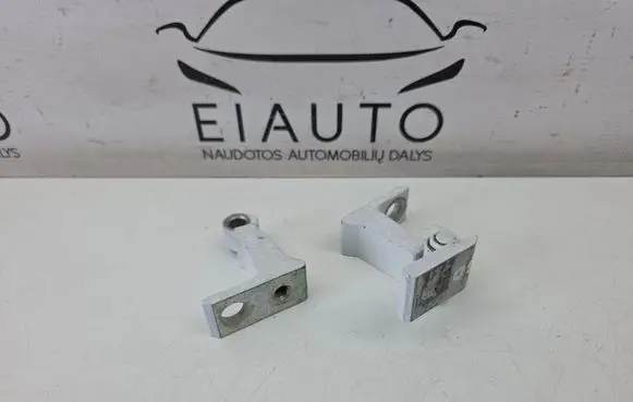 Volkswagen Tiguan Allspace Rear door hinge set 8V5833404C