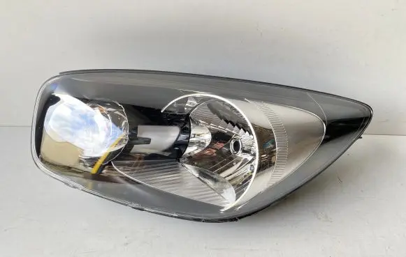 KIA Picanto Headlight/headlamp 921011Y0