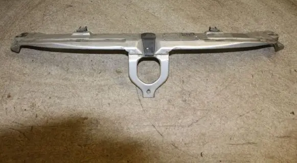 Mercedes-Benz E W210 Top upper radiator support slam panel