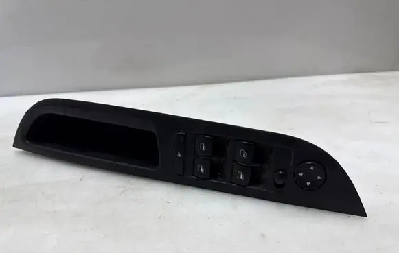 BMW 5 E60 E61 Electric window control switch 9122110 07W37E01 MT36CC00034