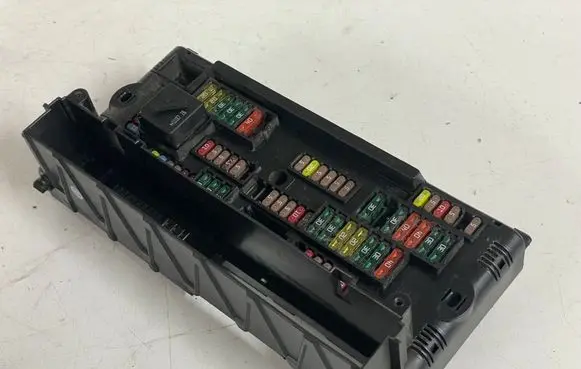 BMW 7 F01 F02 F03 F04 Fuse module 923442101 9234421