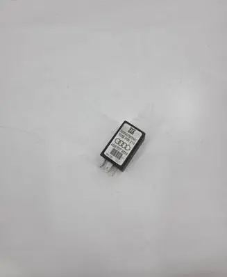 Audi A8 S8 D2 4D Other relay 7038900215 3X6120 4D0907307A
