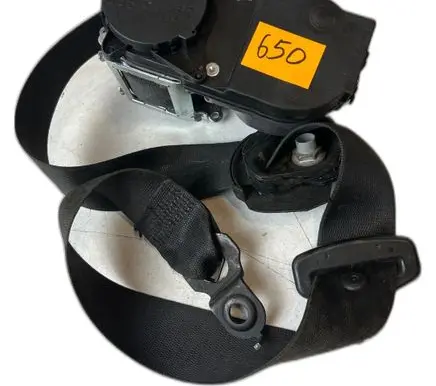 Mercedes-Benz ML W164 Set of seat belts 