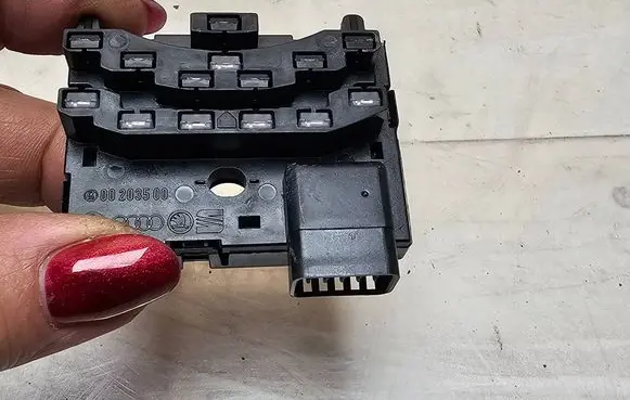 Volkswagen Touran I Steering angle sensor 1K0959654 00203500 00319040