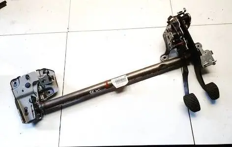 Peugeot 508 Clutch pedal 3000934400a 84pewe0038611u