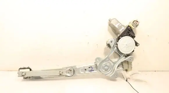 Nissan X-Trail T32 Rear window lifting mechanism without motor 827311BA0A
