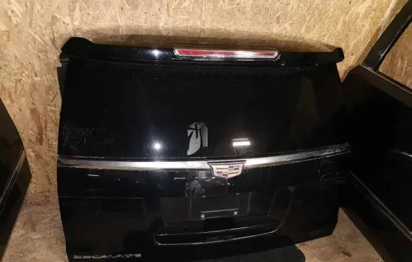 Cadillac Escalade IV Tailgate/trunk/boot lid