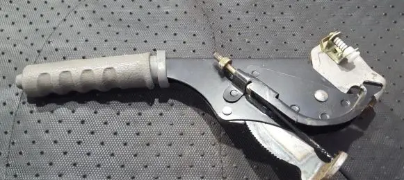 KIA Rio Handbrake/parking brake lever assembly