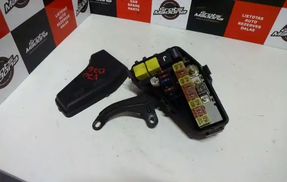 Volvo S70 V70 V70 XC Fuse module 9162084
