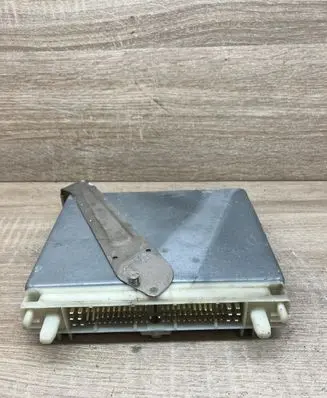 Volvo S70 V70 V70 XC Engine control unit/module P09183993 0281001802
