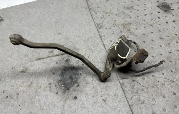 Volvo XC70 Headlight/headlamp level sensor BL3KA