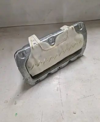 Passenger airbag