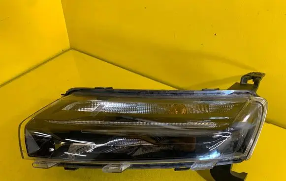 Dacia Spring Headlight/headlamp 266052417R