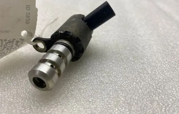 Audi A3 S3 8V Camshaft vanos timing valve 06K115243L