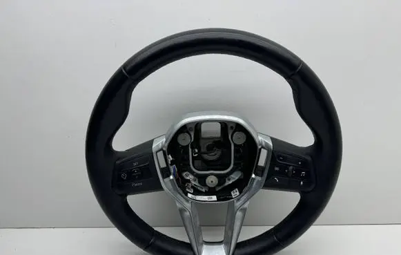 BMW X1 U11 Steering wheel 947203409 5Y19886 SW947203409