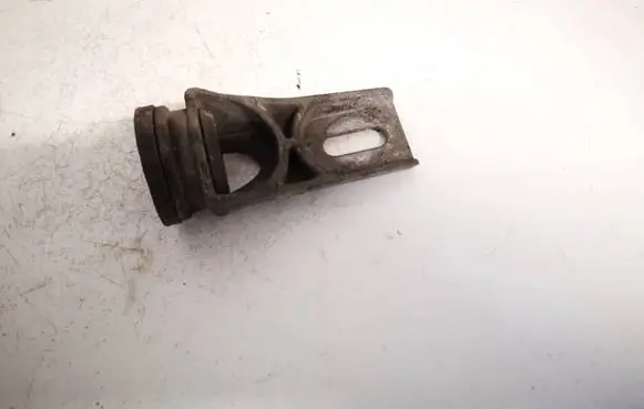 Opel Meriva A Radiator mount bracket 13184983