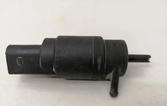 Mercedes-Benz C W203 Headlight washer pump 