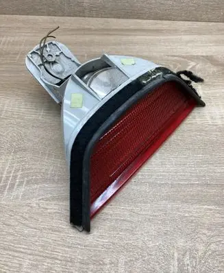 BMW 5 E39 Third/center stoplight 8385659 178655