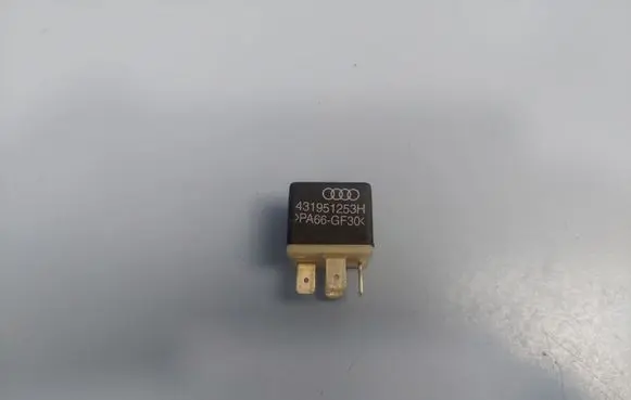 Audi A8 S8 D2 4D Other relay 431951253H