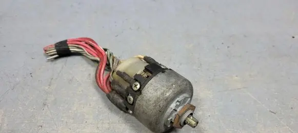 Mercedes-Benz E W124 Light switch 0005456204