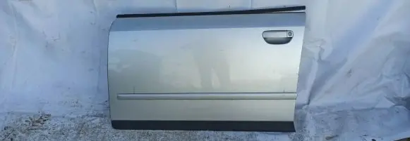 Audi A4 S4 B6 8E 8H Front door sidabrine